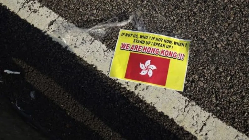 Zpravodajka ČT v Číně: Blokáda úřadů je kontroverzní i mezi lidmi