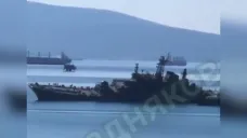 Ruská loď po útocích v přístavu Novorossijsk