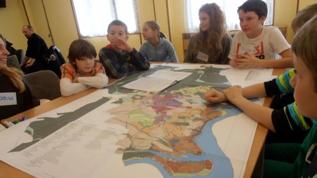 Školní parlament v Mníšku diskutoval o územním plánu