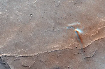 Po Marsu se prohánějí tisíce rudých tornád