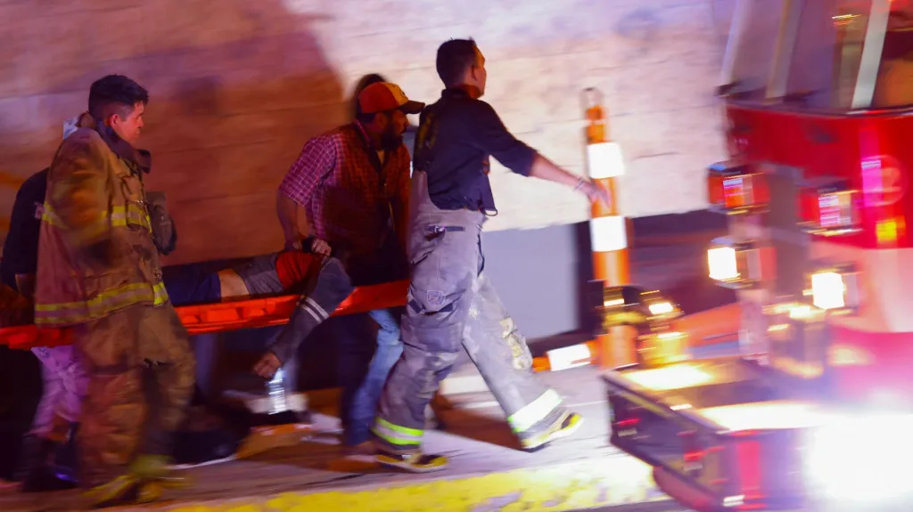 Požár zachvátil zařízení pro migranty v mexickém Ciudad Juarez