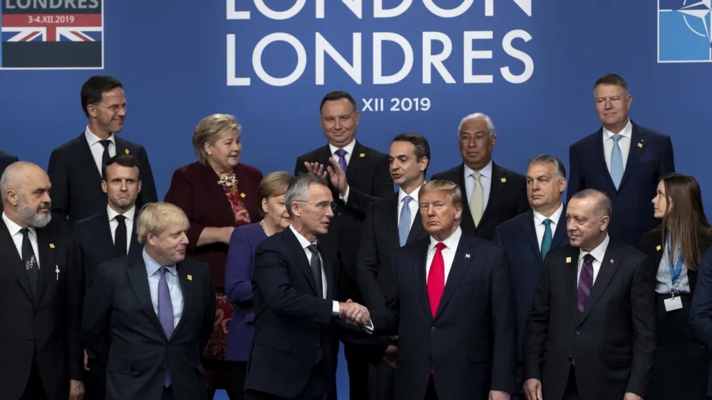 Lídři na summitu NATO v Londýně