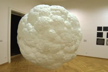 Kdybys tu se mnou šel, viděl bys, co mám rád. Kostelík, strouhu, sklad…