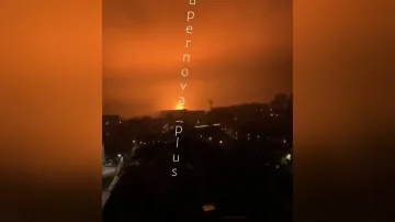 Záběr ze sociálních sítí, který zachycuje výbuch u ropného přístavu Tuapse