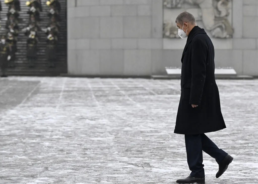 Vláda v demisi ocenila vojáky za jejich pomoc během epidemie koronaviru