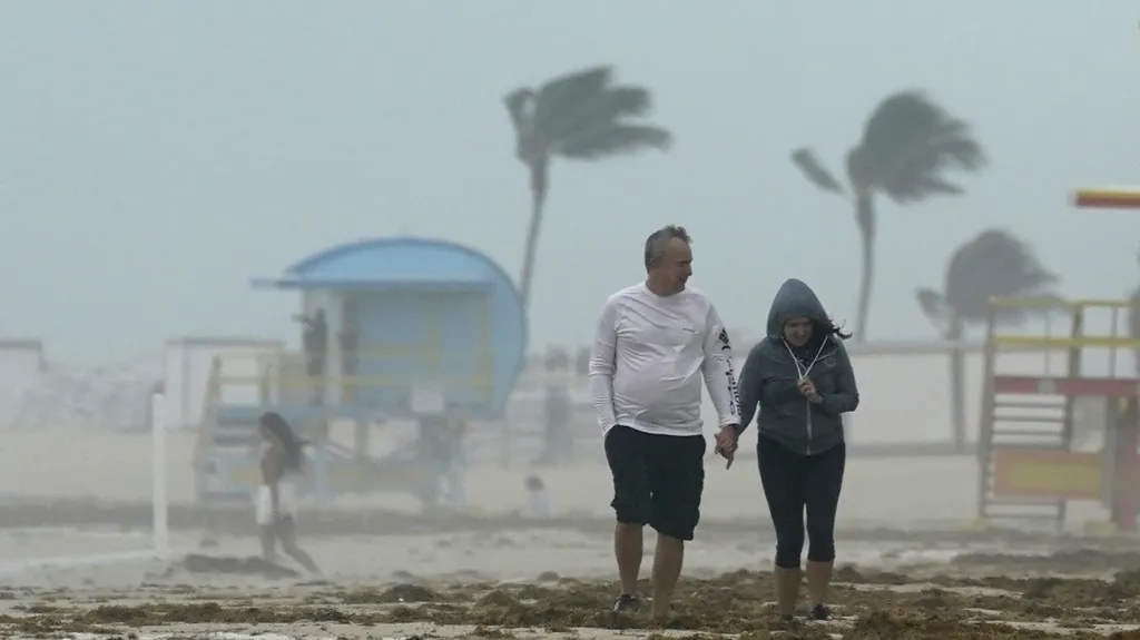 Bouře Eta řádí na Miami Beach