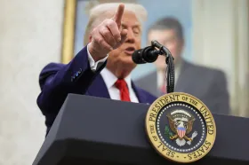 „Kopanec do zadku pro Harvard,“ shrnul Trump své tažení proti známé univerzitě