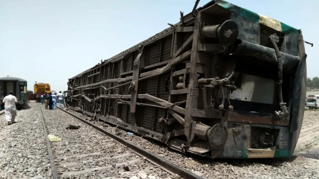 Tragická vlaková nehoda v Pákistánu