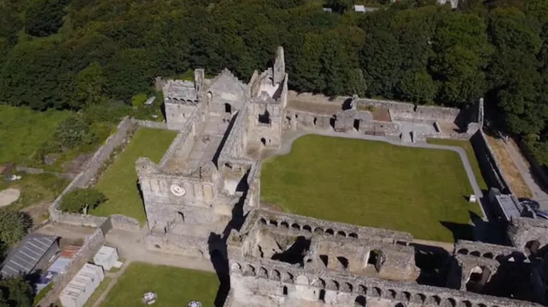 Projekt velšské vlády Castles from the Clouds