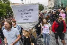 Část zaměstnanců slovenského veřejnoprávního rozhlasu a televize vstoupila do stávky