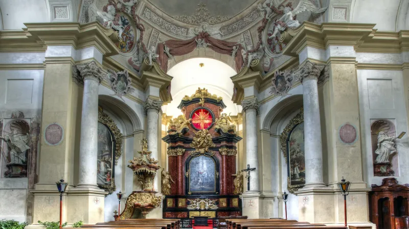 Kostel Nejsvětější Trojice v areálu hospitalu Kuks