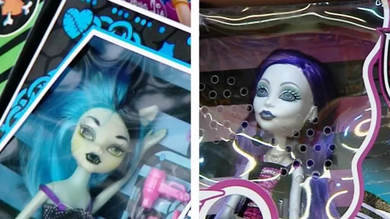 Padělek a originál panenky