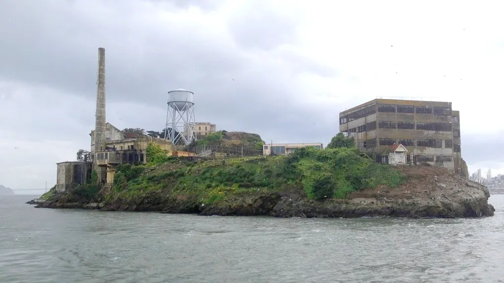 Zlověstný a nevlídný Alcatraz