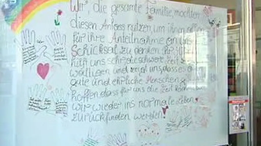 Plakát od obětí Josefa Fritzla