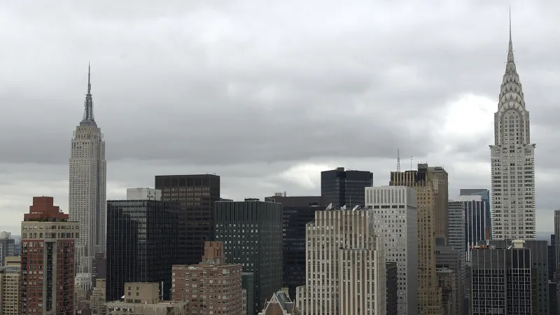 Chrysler Building a Empire State Building na fotce z roku 2005