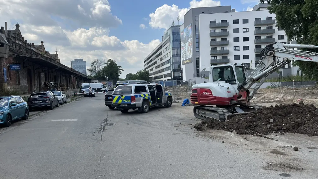 Nález předmětu připomínajícího leteckou pumu v Brně