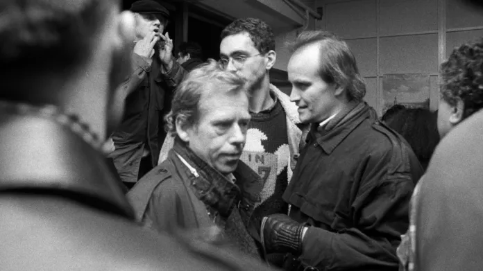 Václav Havel a Michael Kocáb v roce 1989