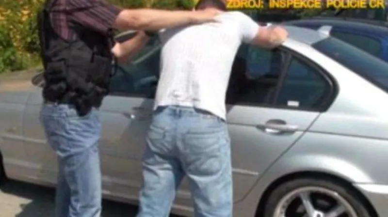 Zatýkání policisty