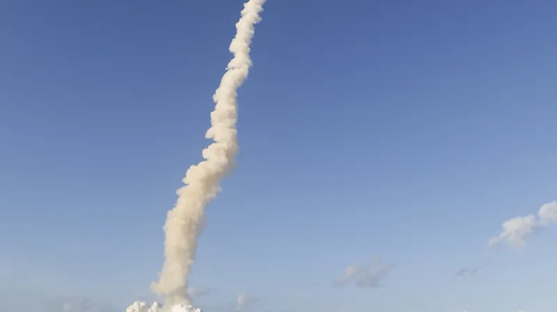 Pohled na start mise Artemis II