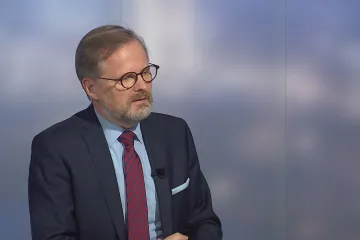 Ukrajinci bojují i za nás, zásah NATO by vedl ke světové válce, myslí si premiér Fiala