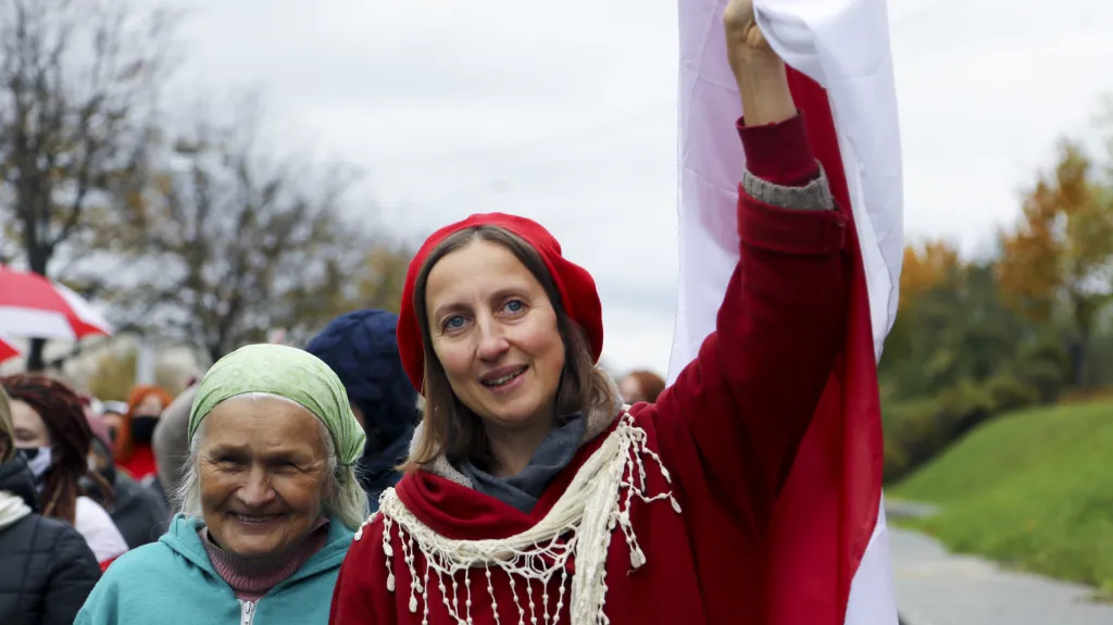 Sobotní protesty žen a studentů v Minsku