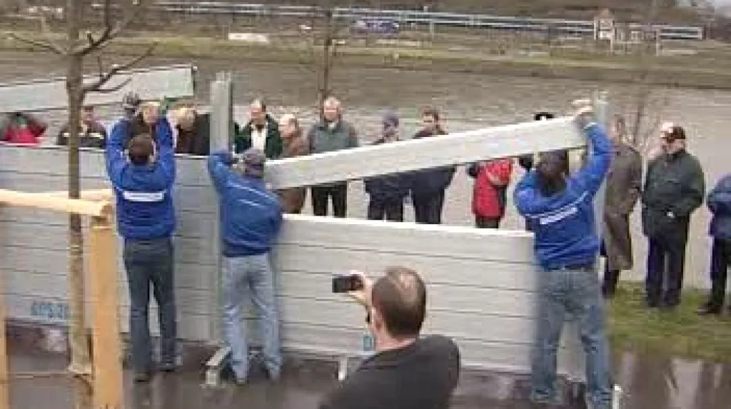 Stavba protipovodňové hráze