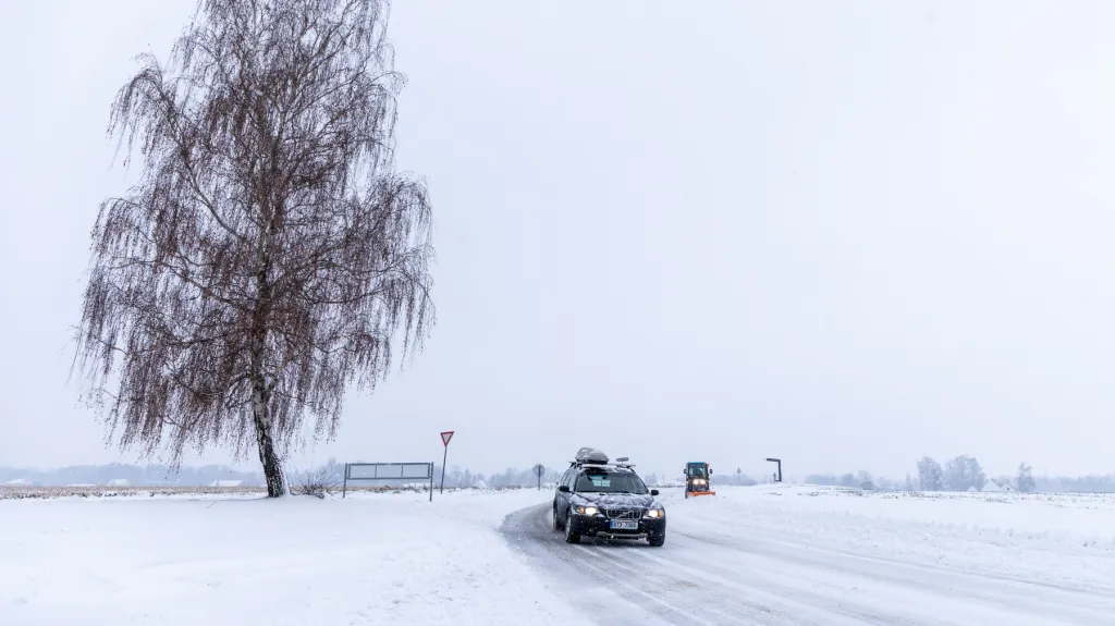 Zasněžená silnice