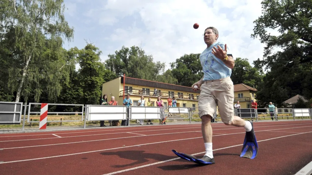 Šampion Guinnessových rekordů Ashrita Furman