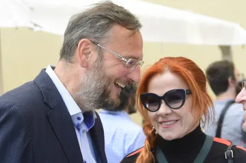Soud s Nečasovými kvůli poslaneckým trafikám se bude po výměně soudkyně celý opakovat