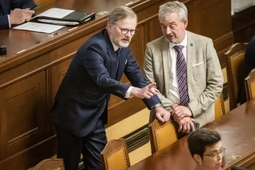 SPOLU si v modelu Kantaru udrželo podporu, bitcoinové kauze navzdory