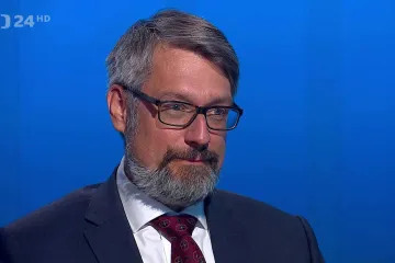 Evropa je příliš slabá, aby prosadila vlastní cíle na Ukrajině, míní Landovský