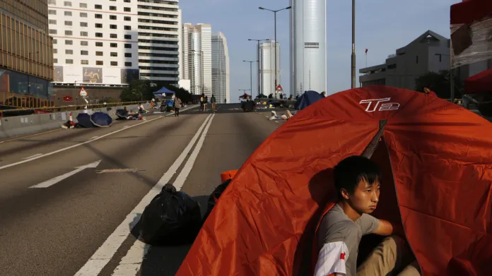 Protesty v Hongkongu se uklidňují
