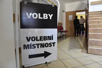 Sedm stran a čtrnáct kandidátů do Senátu neoznámilo včas webové stránky a účet. Hrozí jim pokuta