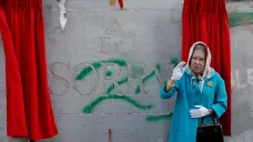 Banksy se omluvil Palestincům za Balfourovu deklaraci
