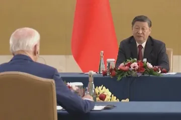 Washington vede s Pekingem válku o čipy. Biden zakázal vývoz technologií do Číny