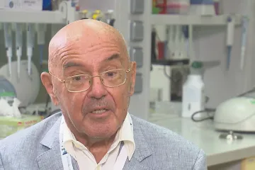 Nejlepším preparátem na covid bude derivát remdesiviru, říká Eric De Clercq, který zkoumal léčbu AIDS