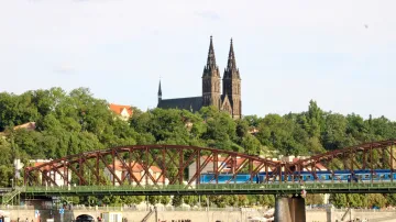 Železniční most na Výtoni