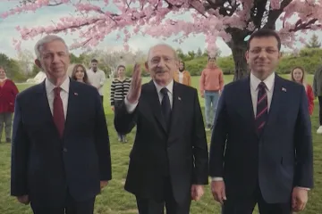 Erdogan pustil na mítinku zmanipulované video s Kilicdarogluem, ten jej žaluje