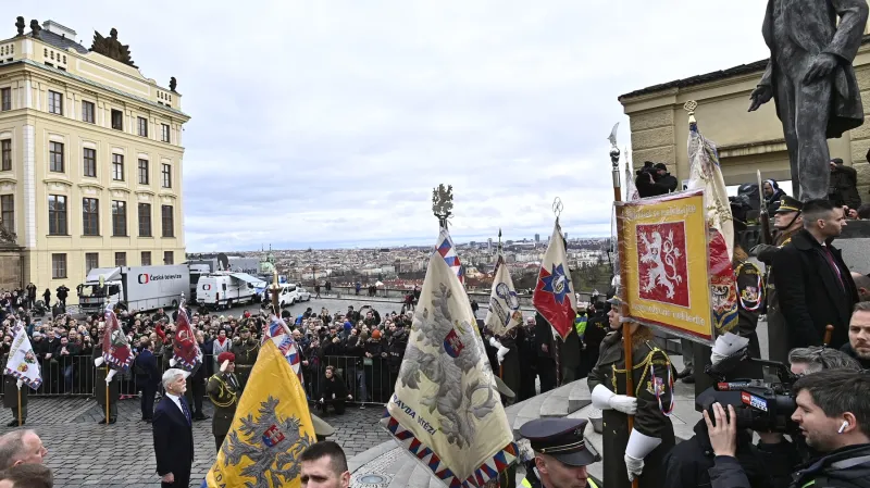 Petr Pavel a Karel Řehka u Masarykovy sochy