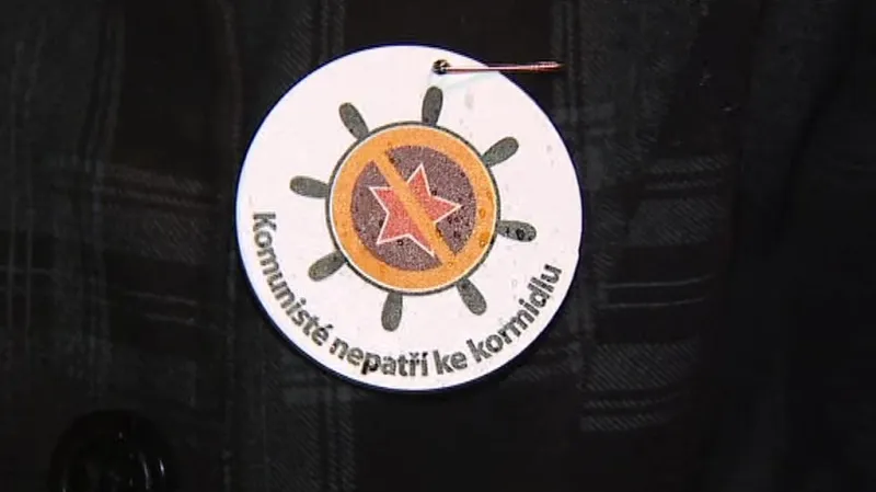 Komunisté nepatří ke kormidlu