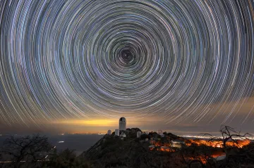 Vědci sestavili obří mapu vesmíru. Může změnit pohled na temnou energii