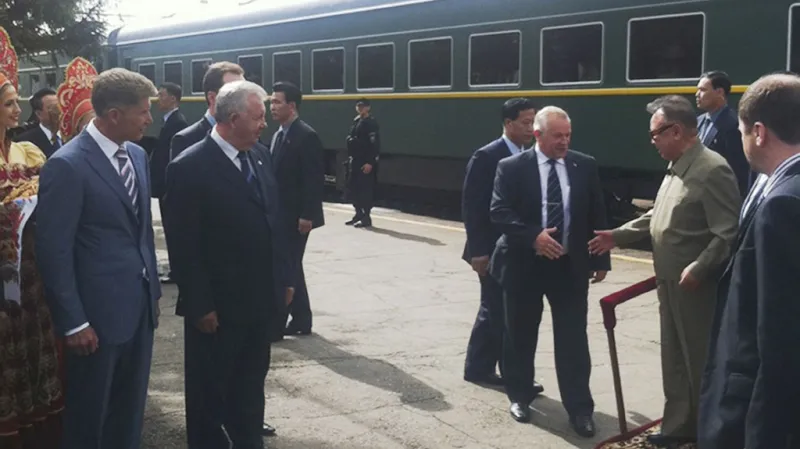 Kim Čong-il navštívil burejskou vodní elektrárnu.