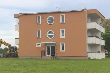 Politici hledají recept na dostupné bydlení. Mluví o investicích i zákonech