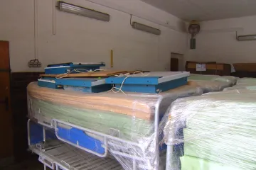 Humanitární pomoc leží ve skladech. Ukrajinské organizace ji nechtějí