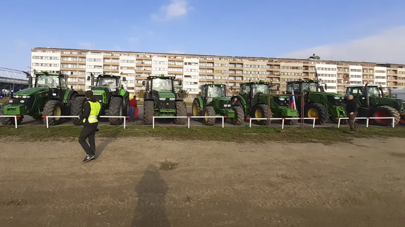 Zástupci sedláků se účastnili demonstrace na Letné