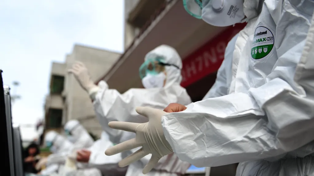 V Číně platí kvůli ptačí chřipce přísná hygienická opatření