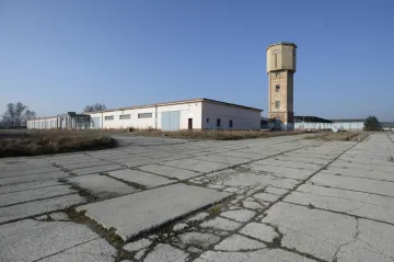 Do rakovnických kasáren se vrátí vojáci, začala oprava za 70 milionů korun