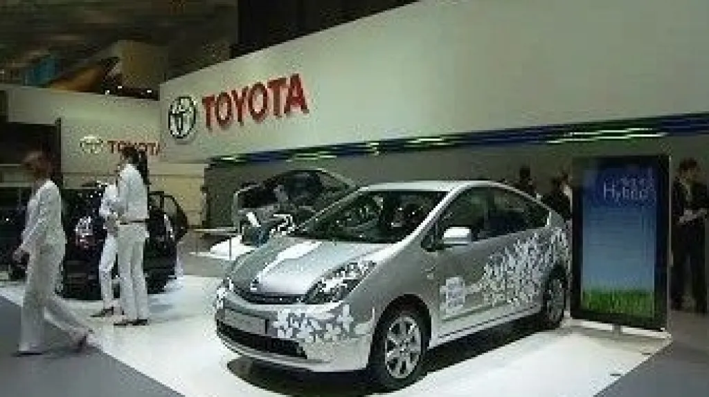 Stánek Toyota na výstavě hybridů