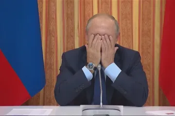 Na Rusy útočí bizarní předvolební spoty. Zachraňují Zemi před dekadentní Gayropou