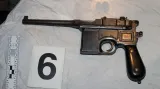 Zabavená zbraň při policejní akci KOV